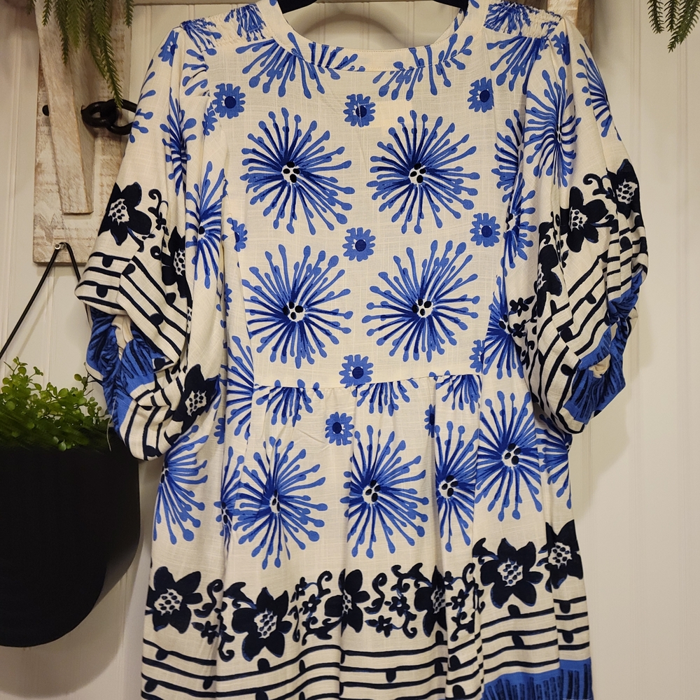 Umgee Blue and Black Floral Blouse - Picture 4 of 4